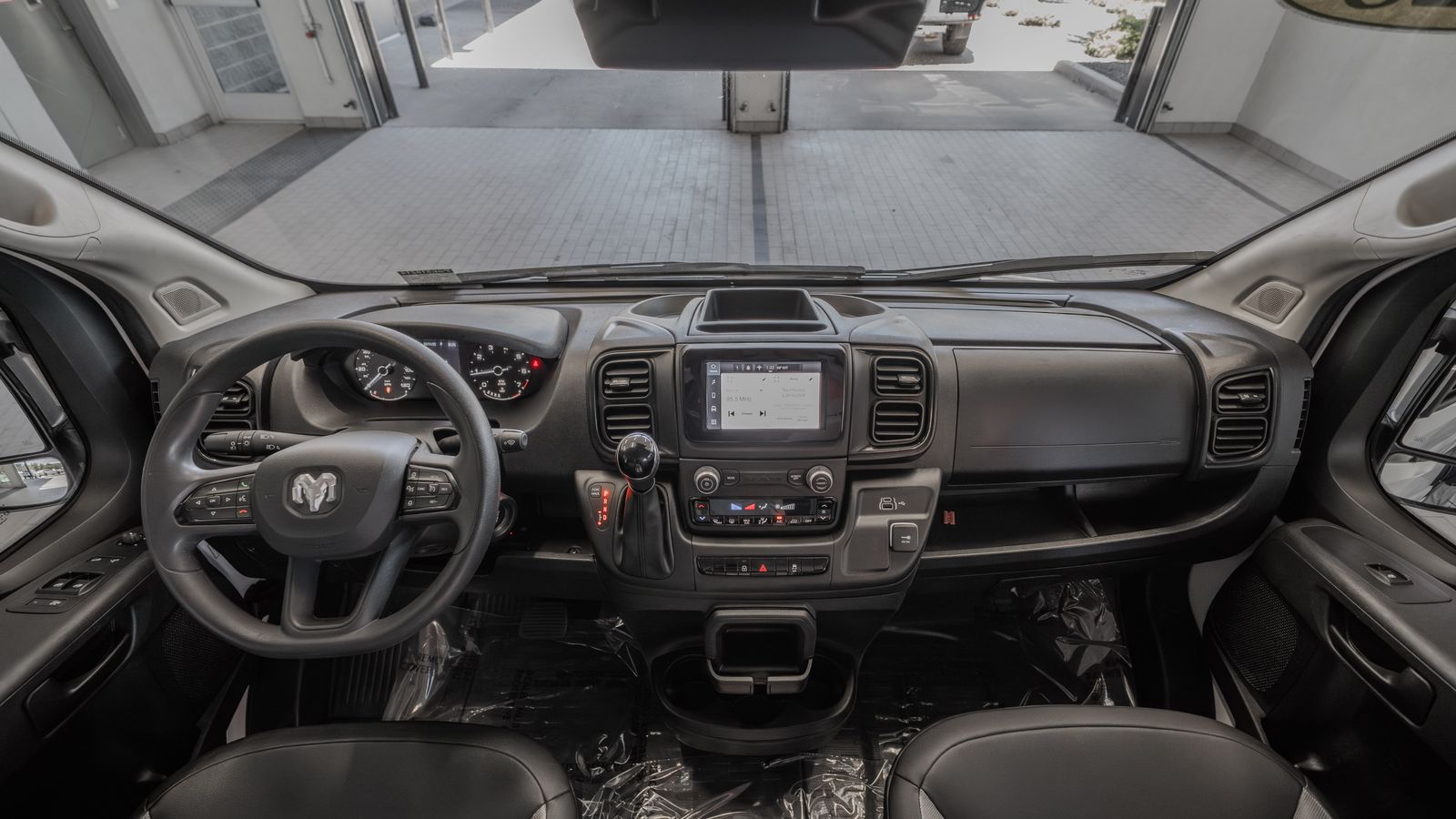 2025 Ram ProMaster 2500 Base — full photo 8 of 33