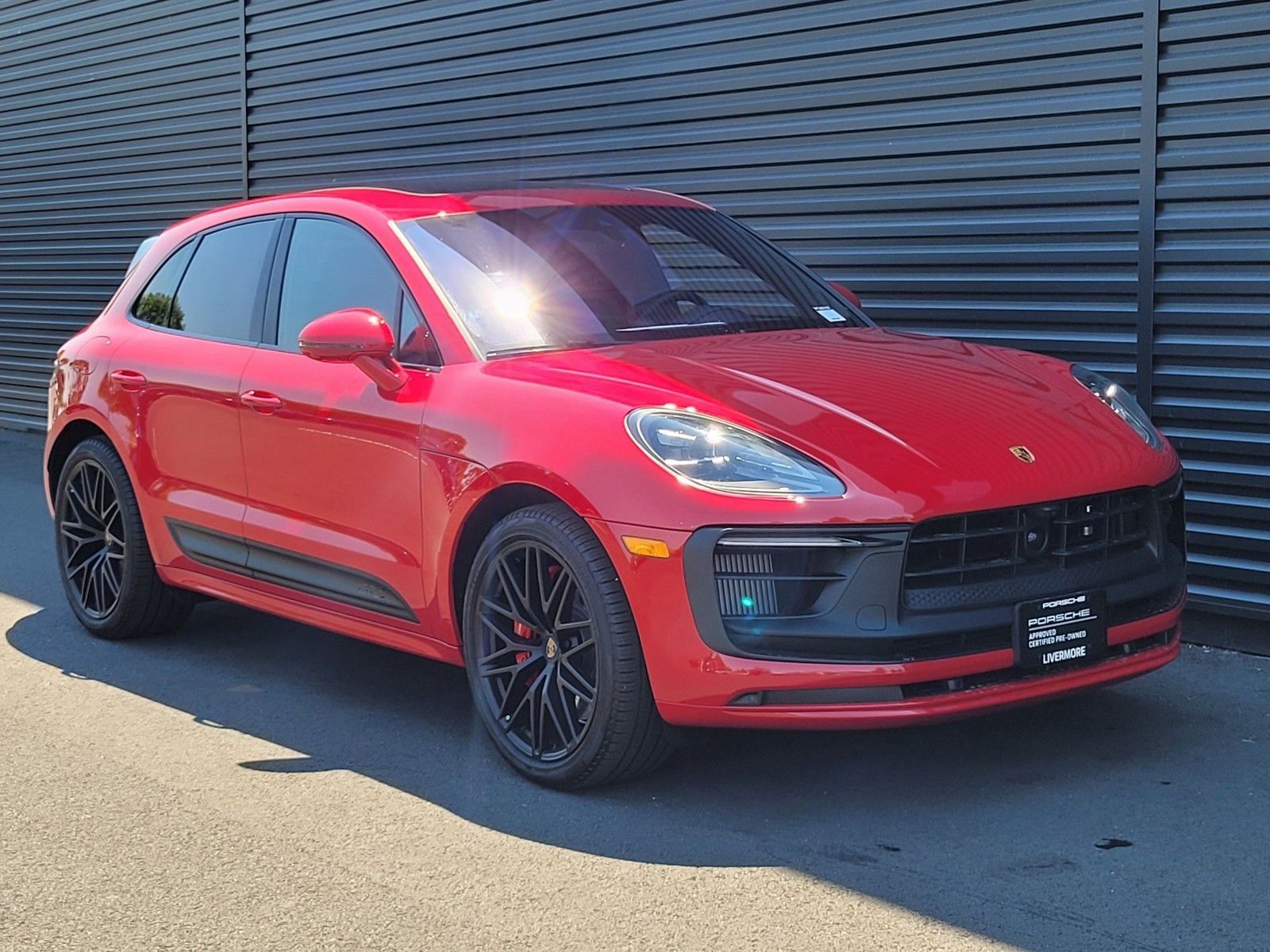 2026 Porsche Macan GTS — full photo 9 of 28