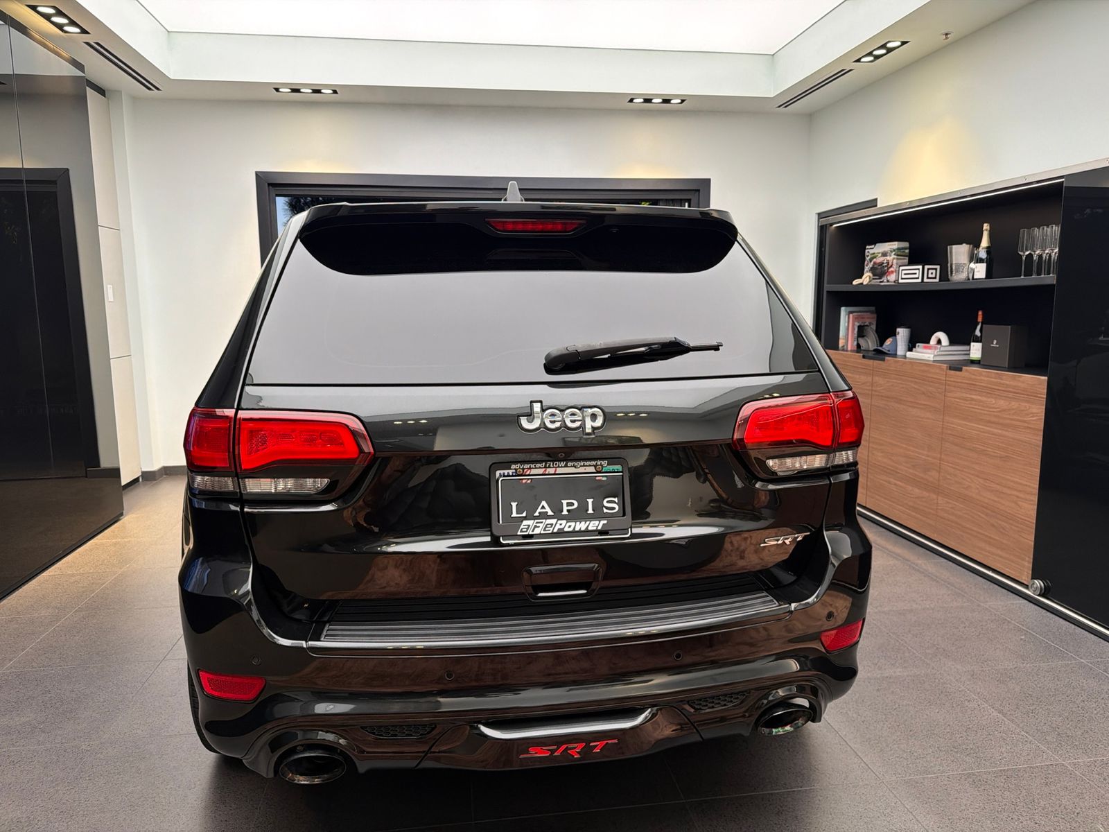 2014 Jeep Grand Cherokee SRT — full photo 6 of 9