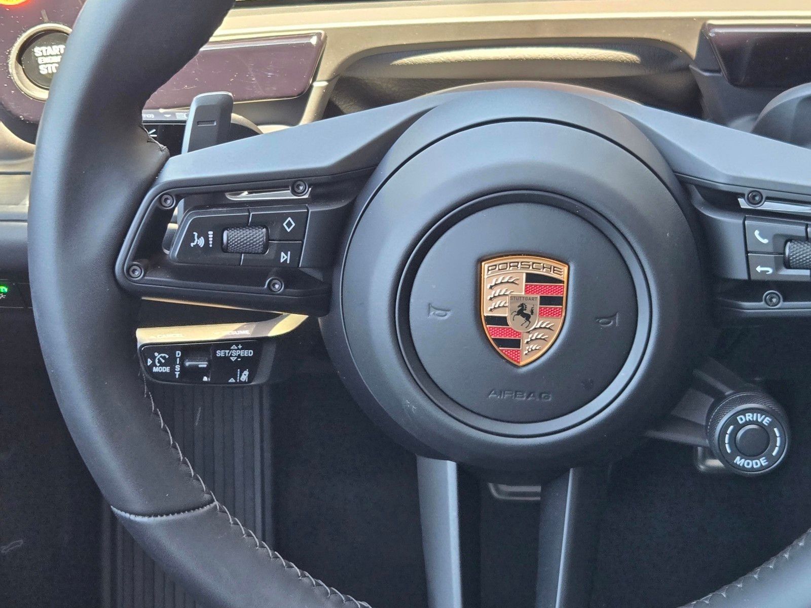 2026 Porsche Cayenne GTS — foto completa 16 de 27
