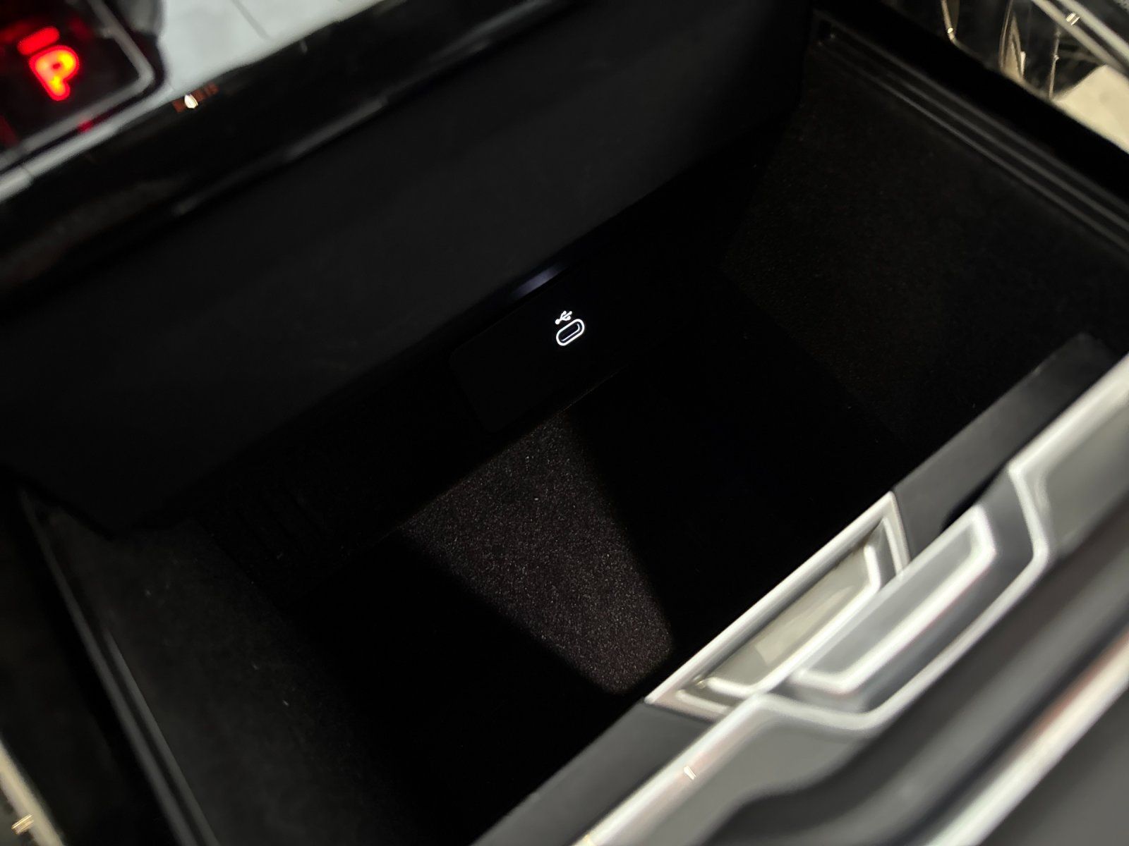 2025 Land Rover Range Rover Sport SE — full photo 20 of 29