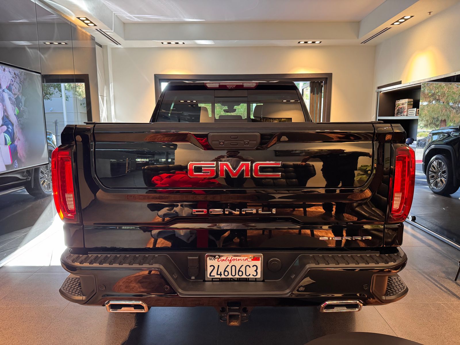 2021 GMC Sierra 1500 Denali — full photo 6 of 10