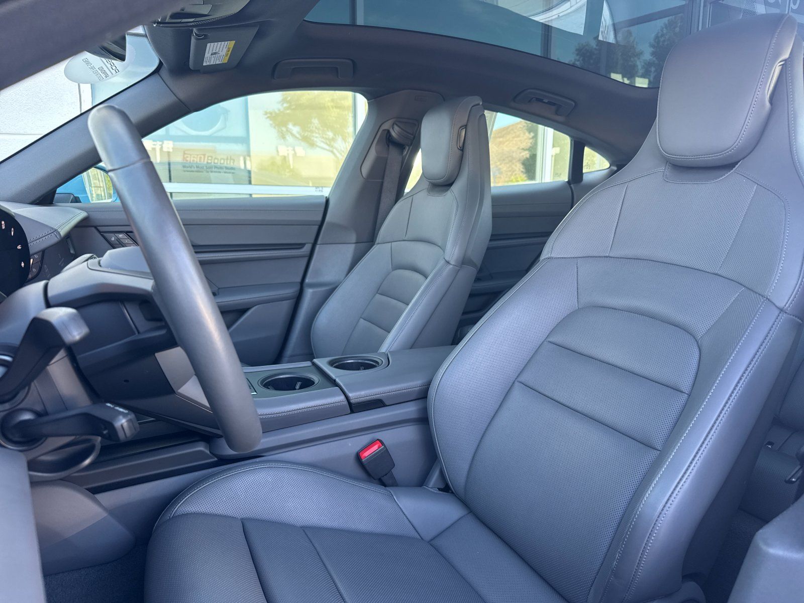 2024 Porsche Taycan 4S — full photo 5 of 29