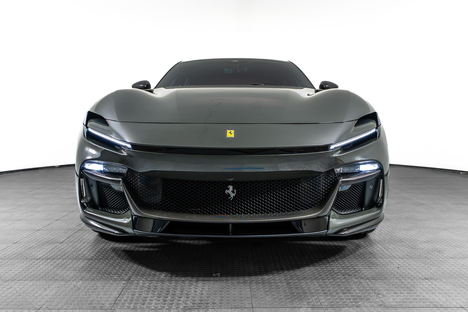 2025 Ferrari Purosangue — full photo 8 of 66
