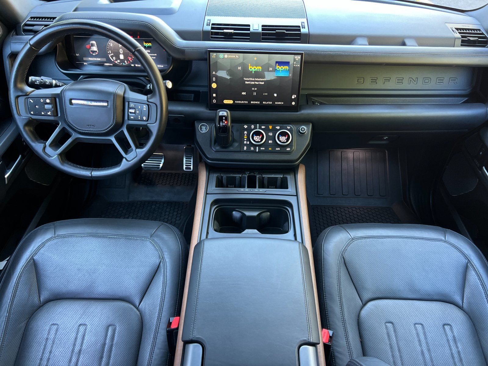 2024 Land Rover Defender 110 X — full photo 12 of 29