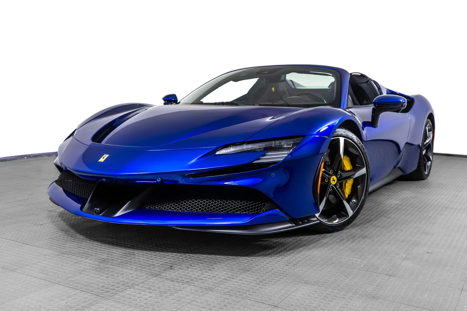 2025 Ferrari SF90 Spider